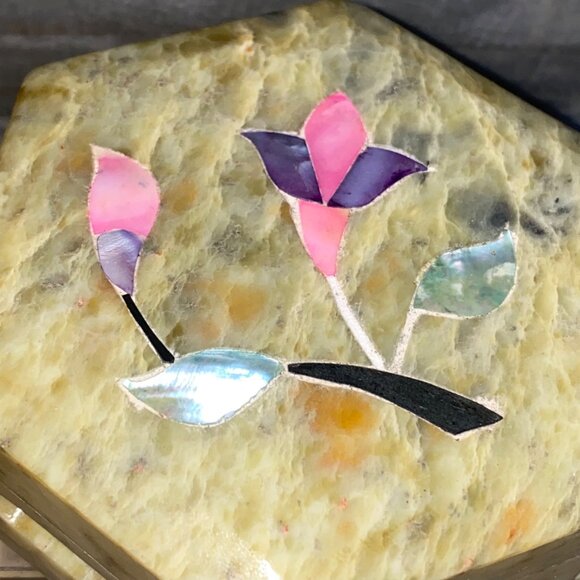 Hexagonal Stone Trinket Box Vintage MOP Inlaid Floral Motif Dendrite Inclusion - Picture 2 of 13